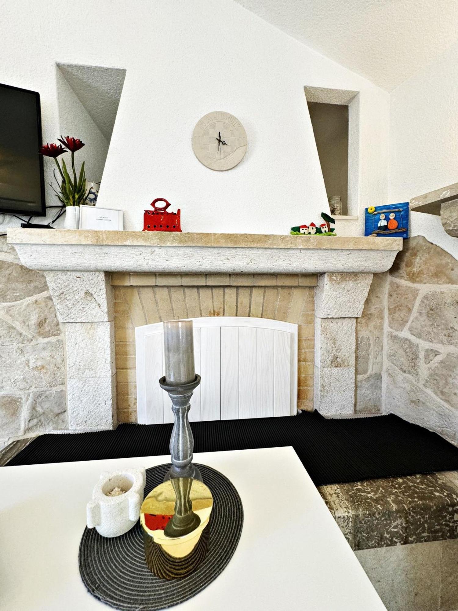 Studio Apartment Matoni Postira Dış mekan fotoğraf