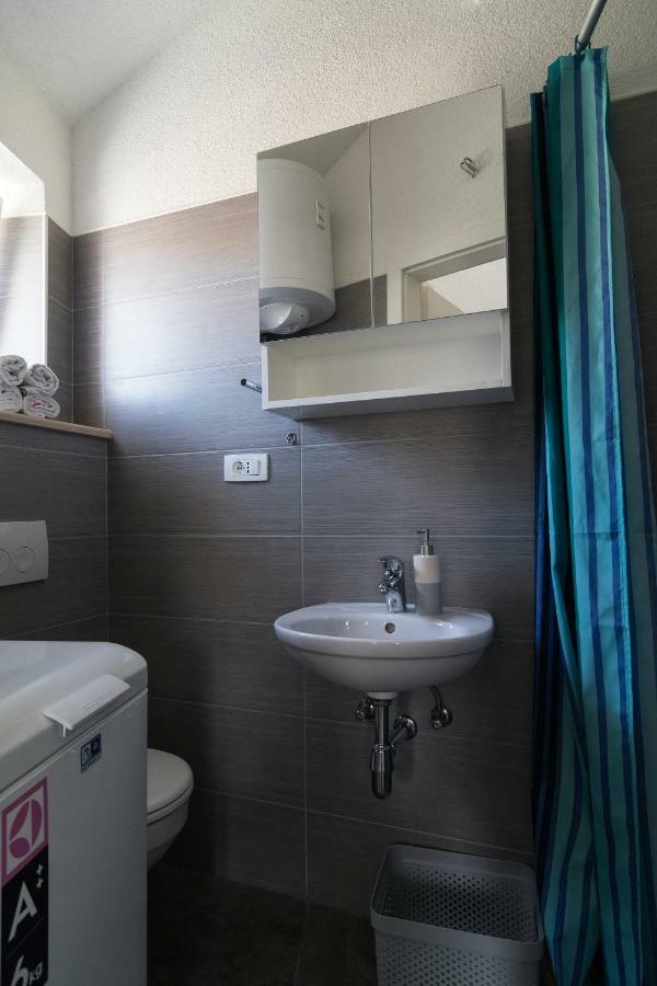 Studio Apartment Matoni Postira Dış mekan fotoğraf